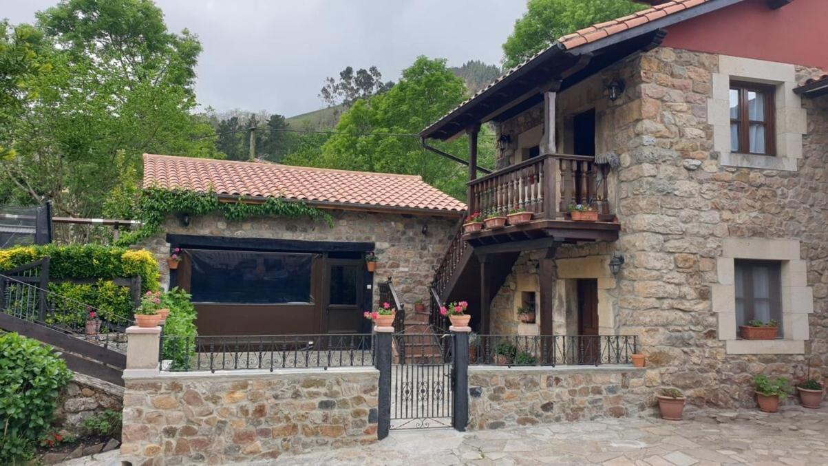 Casa Rural Caborzal Renedo De Cabuerniga Eksteriør billede