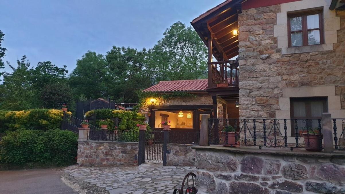 Casa Rural Caborzal Renedo De Cabuerniga Eksteriør billede
