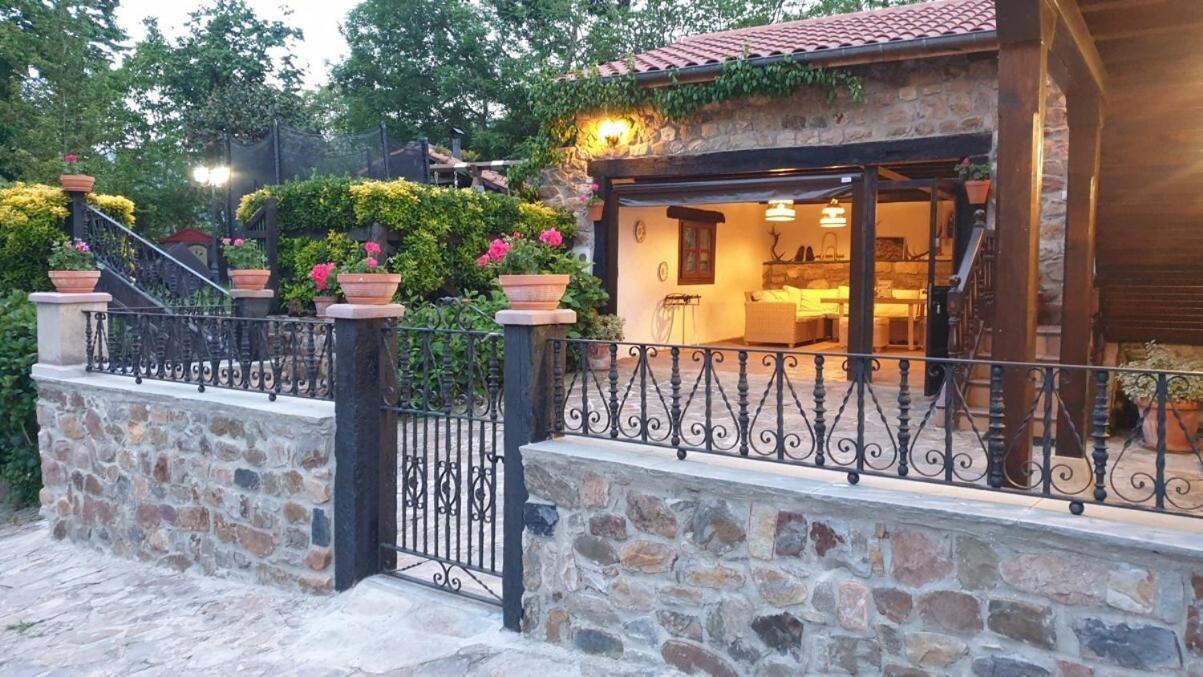 Casa Rural Caborzal Renedo De Cabuerniga Eksteriør billede